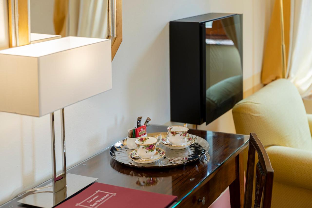Resort Locanda San Verolo Boutique Hotel コステロマーノ エクステリア 写真