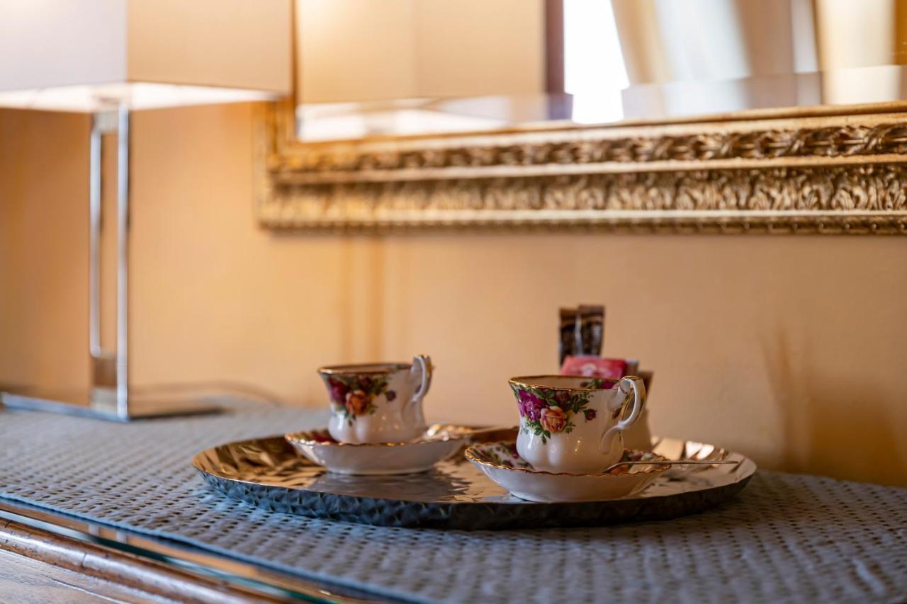 Resort Locanda San Verolo Boutique Hotel コステロマーノ エクステリア 写真