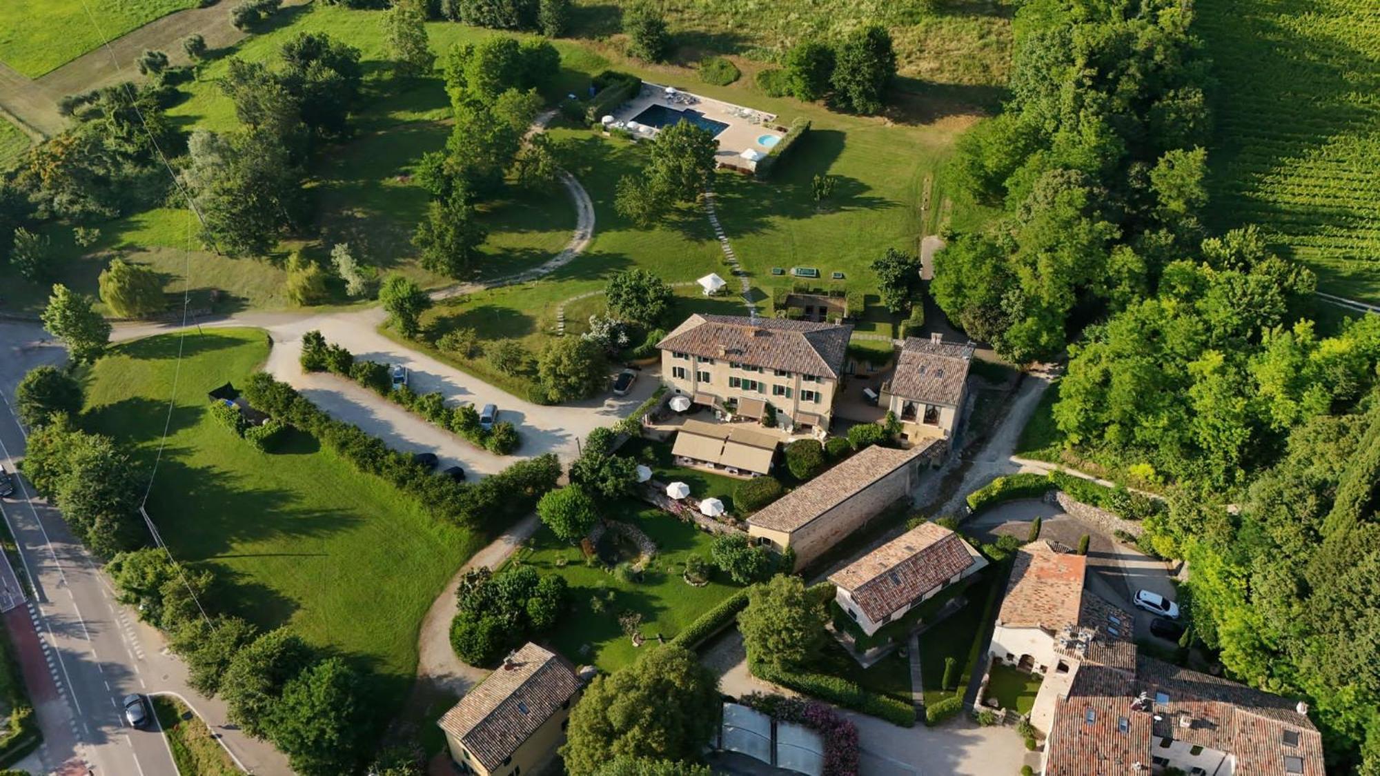 Resort Locanda San Verolo Boutique Hotel コステロマーノ エクステリア 写真